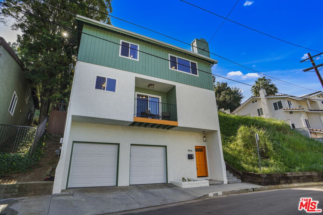 4456 San Andreas Ave