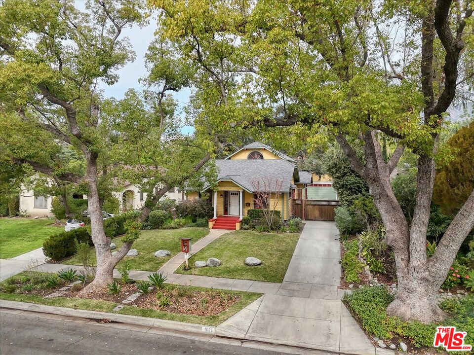 1635 Loma Vista St